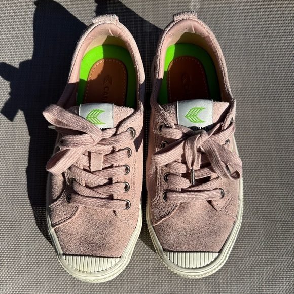 Cariuma pink suede sneakers in a size 6.  Great condition.  Super comfy! - Picture 1 of 8
